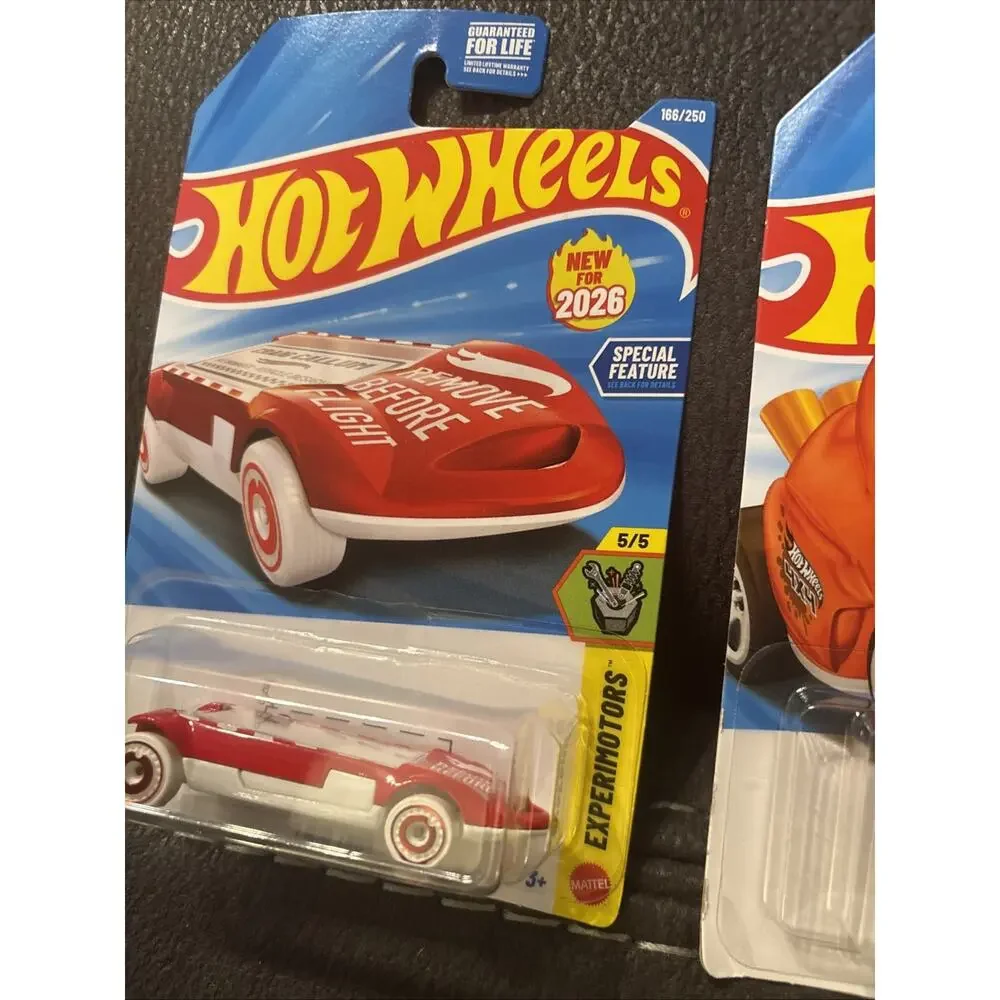 2026 Hot Wheels Twin Tags #166 Red LUGGAGE- Duck And Roll Orange 174